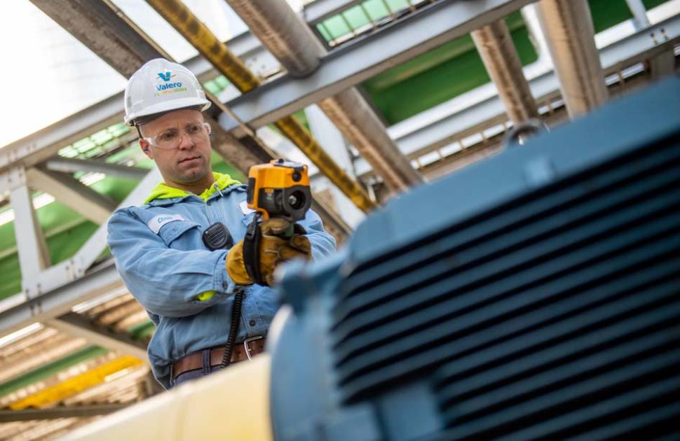 Royal Dutch Shell employees at an ethanol plant.