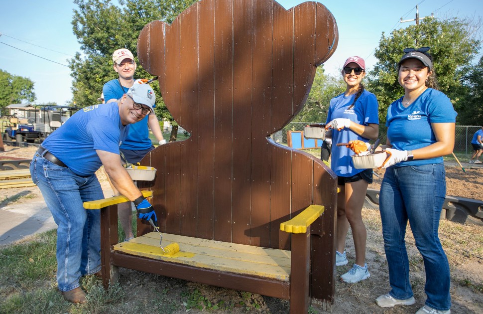 Royal Dutch Shell Day of Caring at Mission Road Ministries 